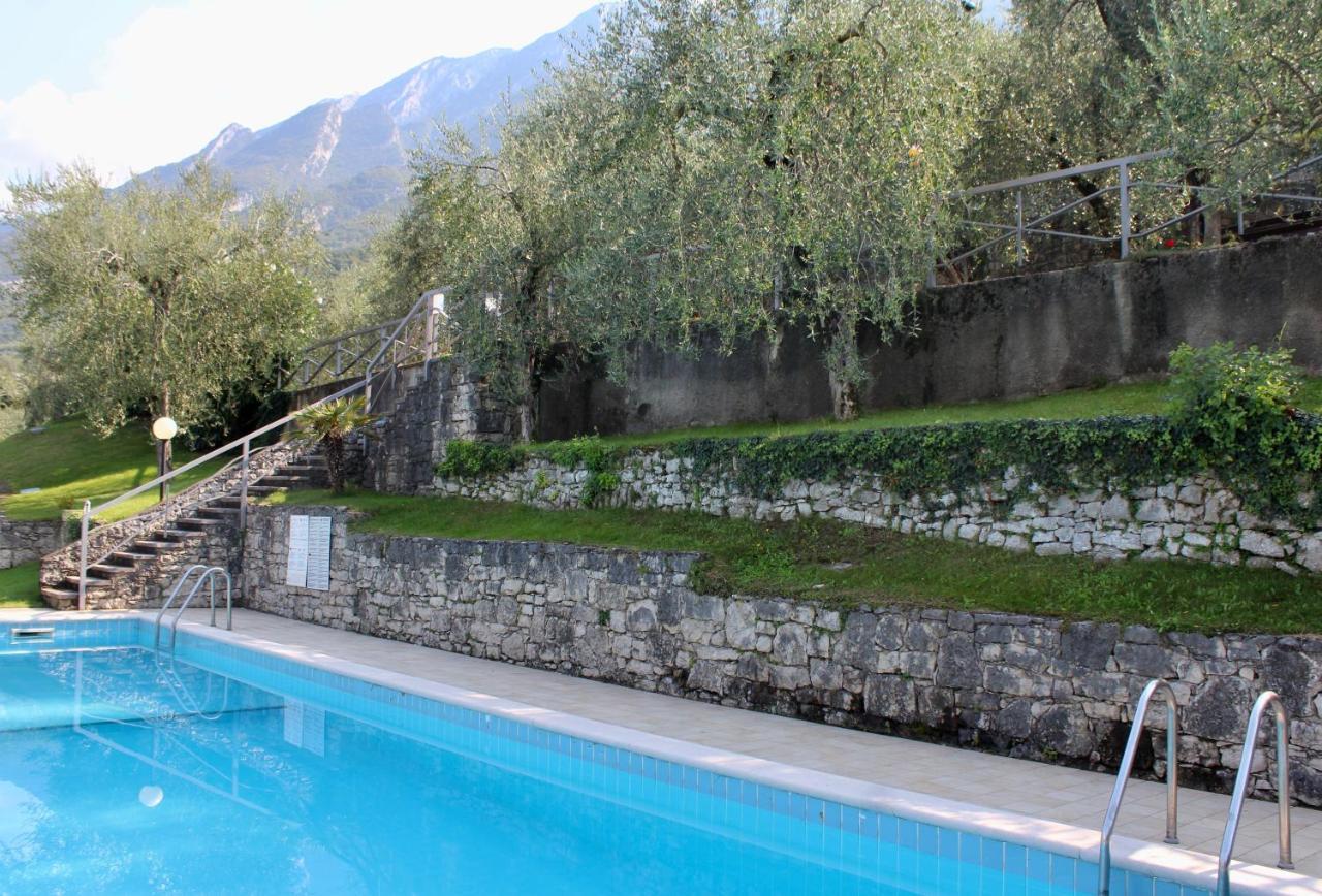 Appartamento Venzo Brenzone sul Garda Bagian luar foto
