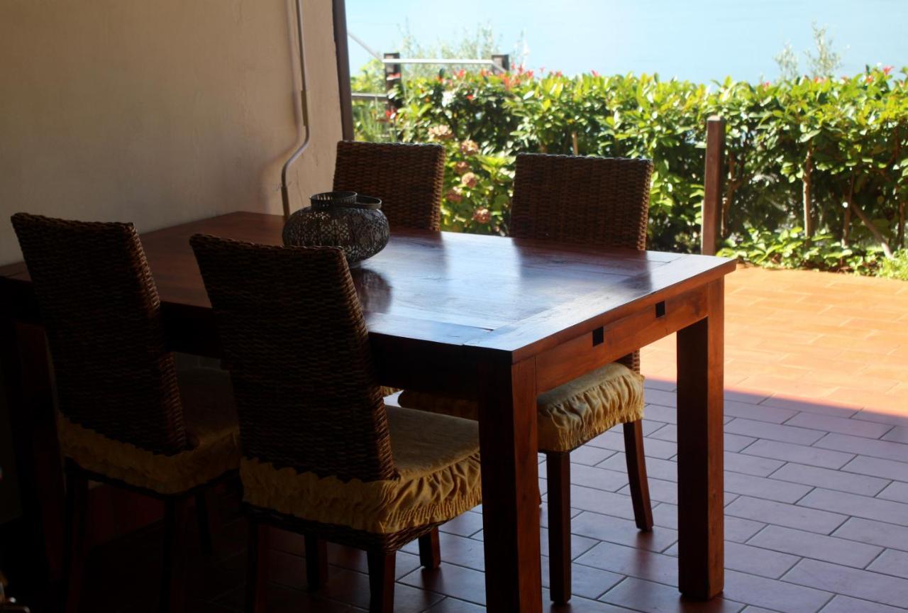 Appartamento Venzo Brenzone sul Garda Bagian luar foto