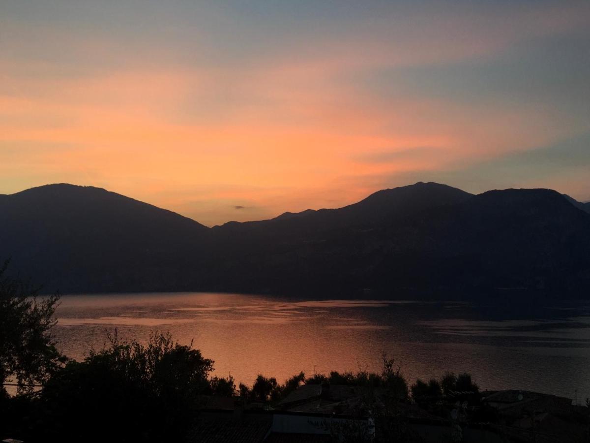 Appartamento Venzo Brenzone sul Garda Bagian luar foto
