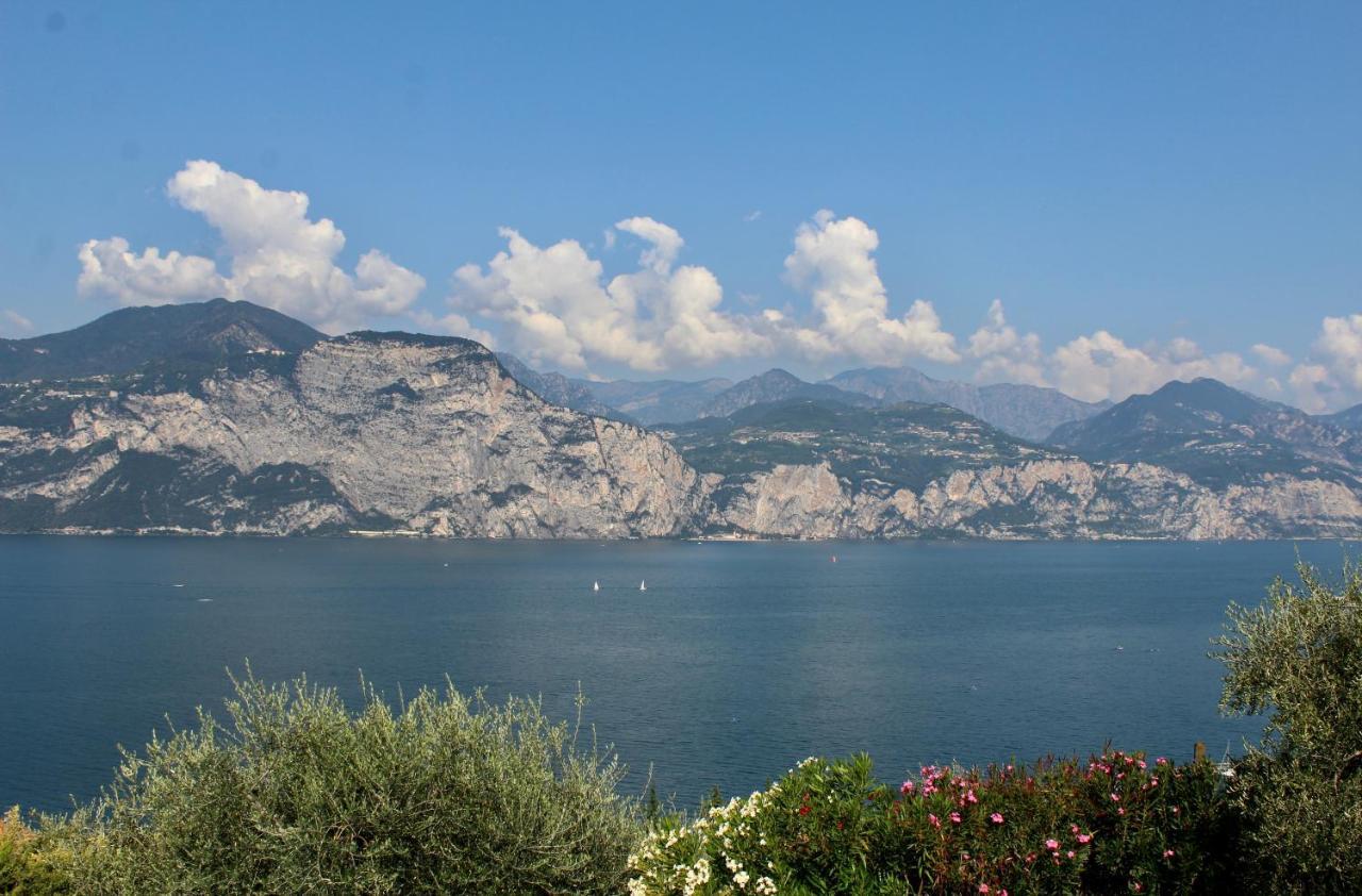 Appartamento Venzo Brenzone sul Garda Bagian luar foto