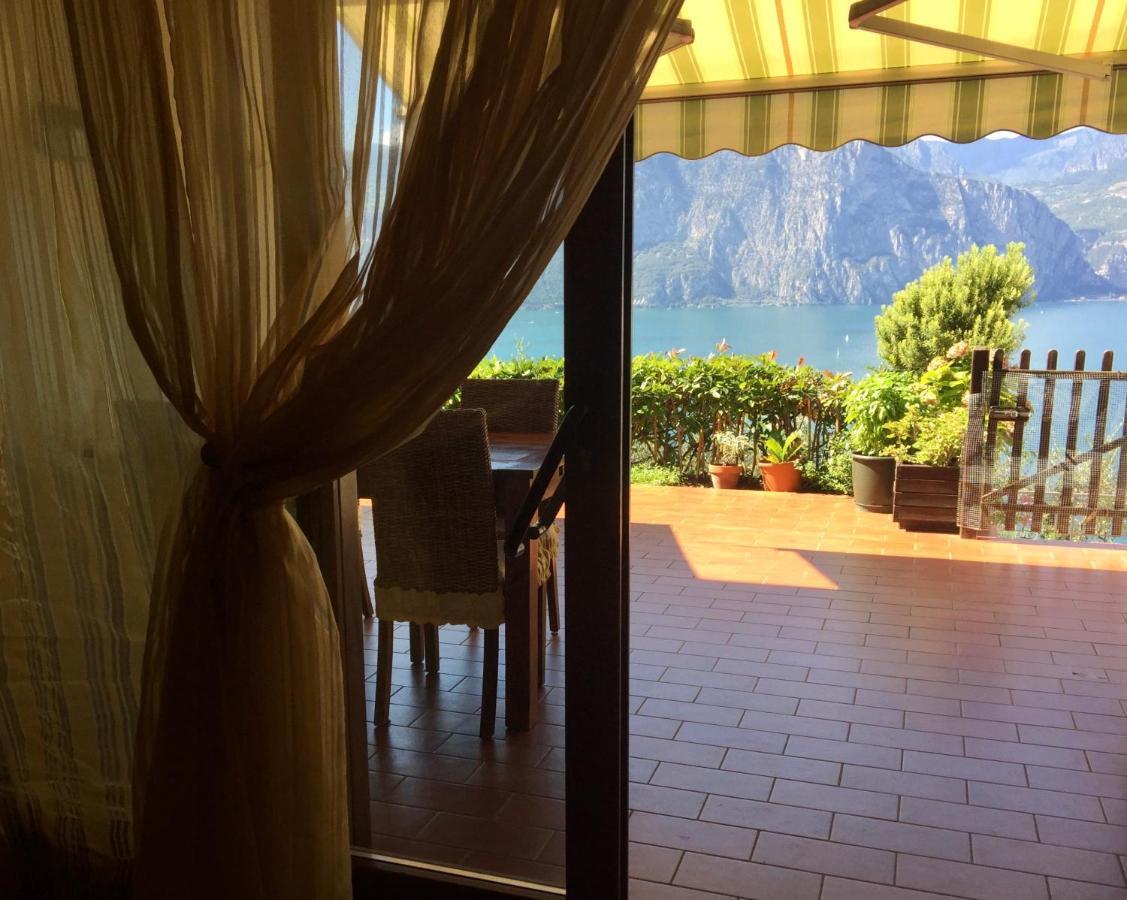 Appartamento Venzo Brenzone sul Garda Bagian luar foto