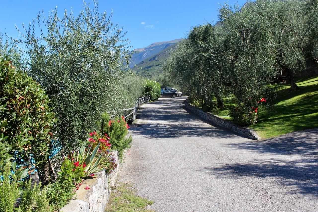 Appartamento Venzo Brenzone sul Garda Bagian luar foto