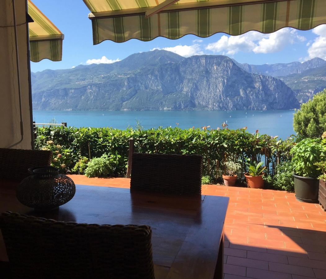Appartamento Venzo Brenzone sul Garda Bagian luar foto
