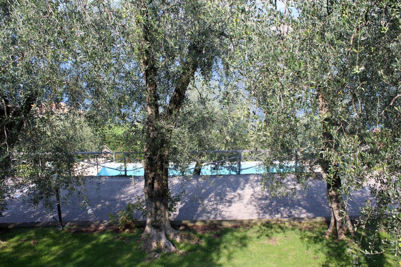 Appartamento Venzo Brenzone sul Garda Bagian luar foto