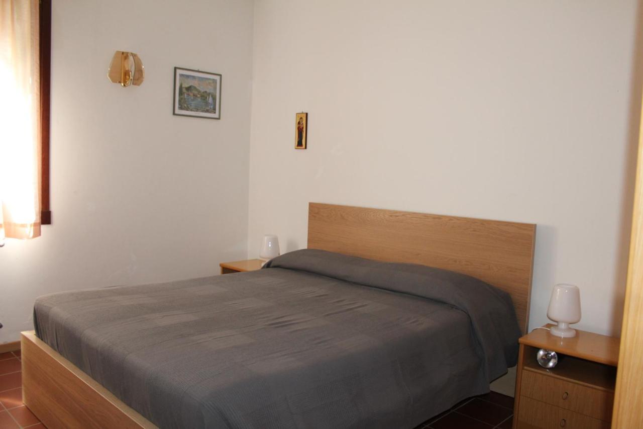 Appartamento Venzo Brenzone sul Garda Bagian luar foto
