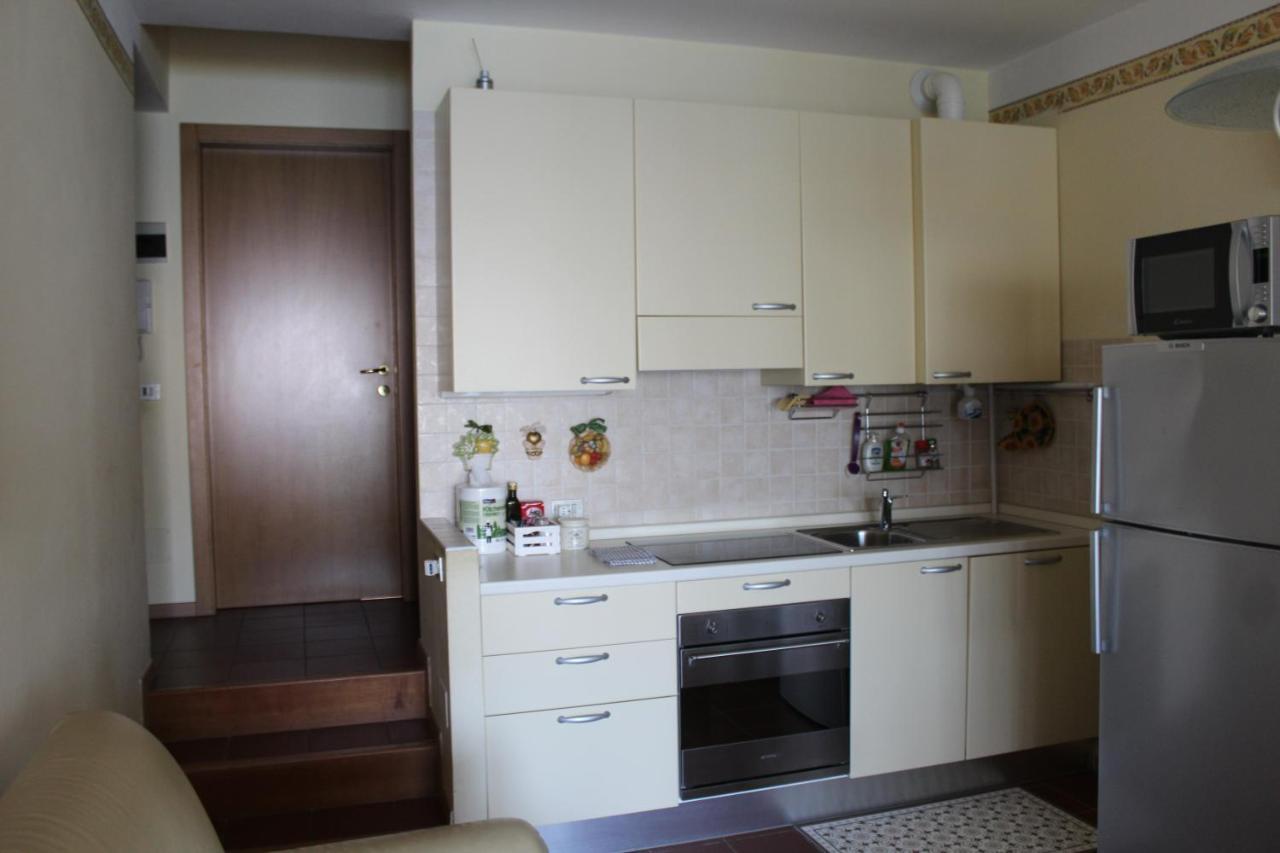 Appartamento Venzo Brenzone sul Garda Bagian luar foto