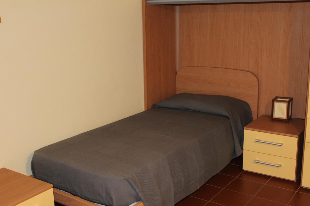 Appartamento Venzo Brenzone sul Garda Bagian luar foto